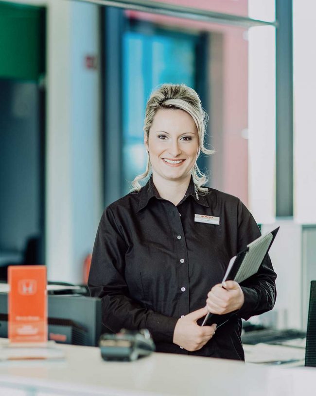 Businessfoto Bewerbungsfoto Imagefoto Familienfoto Kinderfoto Babyshooting Newbornfoto Leipzig GoldenEyes Fotograf Fotostudio Portraitfoto socialmedia Content