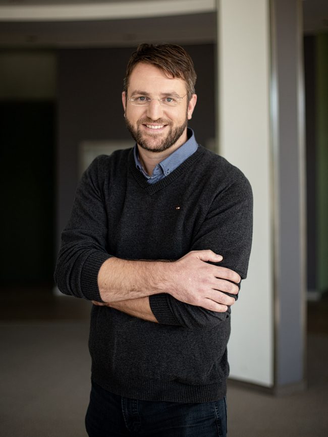 Businessfoto Bewerbungsfoto Imagefoto Familienfoto Kinderfoto Babyshooting Newbornfoto Leipzig GoldenEyes Fotograf Fotostudio Portraitfoto socialmedia Content