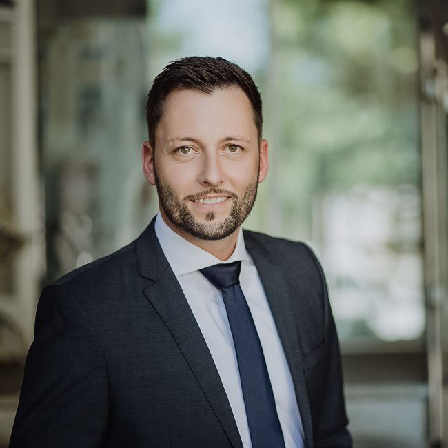 Bewerbungsfoto Businessfoto Werbefoto Imagefoto Familienfoto Kinderfoto Babyfoto Kathy Hennig Golden Eyes Leipzig Fotograf Hochzeitsfoto